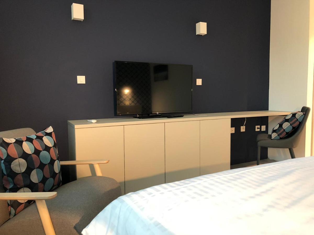 Hotel Cubis เลนดาวา ภายนอก รูปภาพ